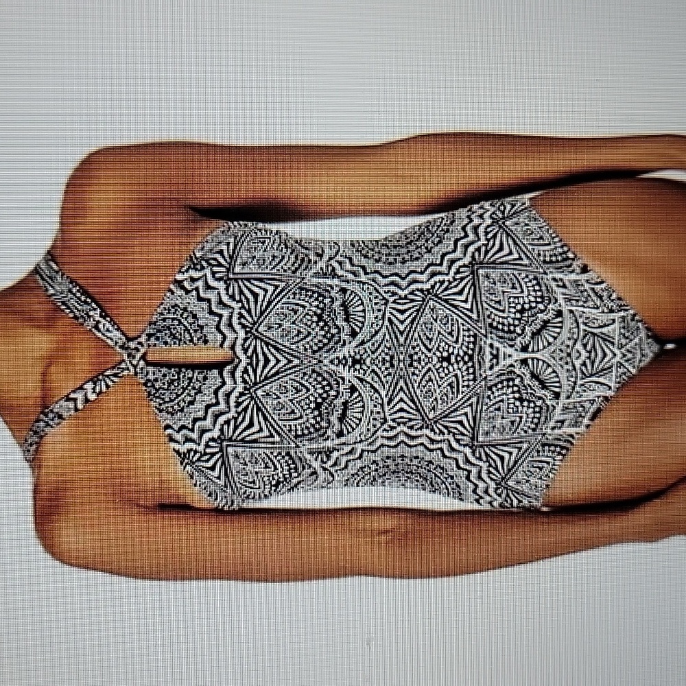 La Blanca NWOT HENNA MEDALLION  One Piece Swimsuit Sz 6